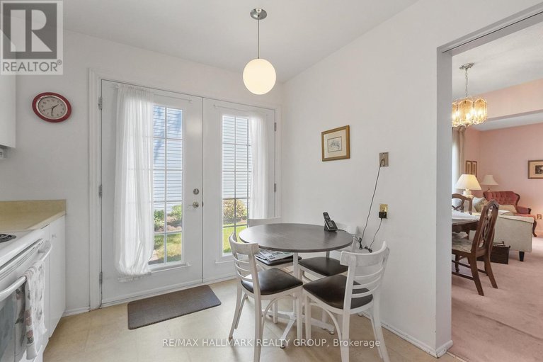 28648160/625-trelawny-private/carleton-square/ottawa/ontario/K2C3M9_6