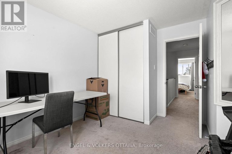 29678244/783-nesting-way/fallingbrookgardenway-south/ottawa/ontario/K4A3X6_23