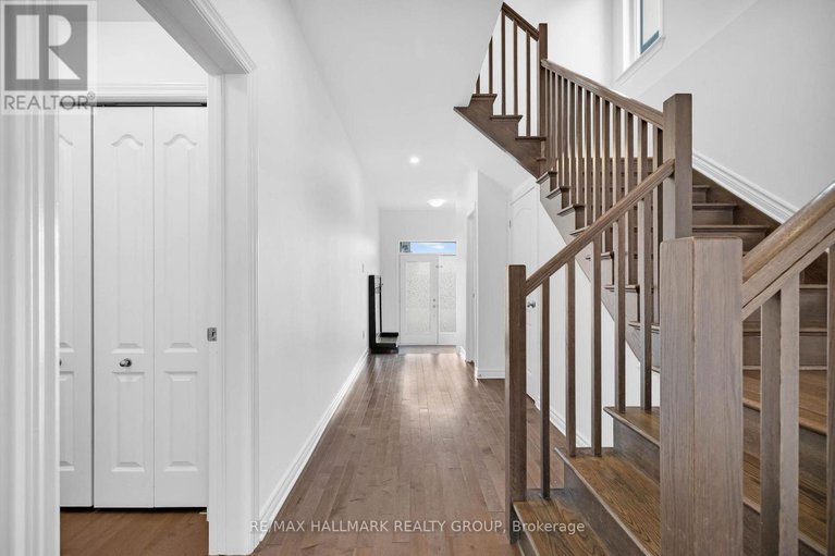 28451825/276-big-dipper-street/riverside-southgloucester-glen/ottawa/ontario/K4M0J6_16