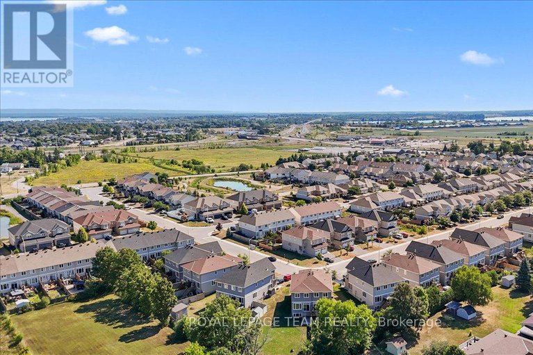 28774616/227-bert-hall-street/arnprior/arnprior/ontario/K7S0H1_49
