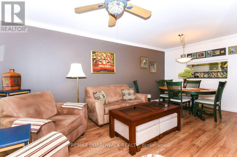 29263672/418-260-brittany-drive/viscount-alexander-park/ottawa/ontario/K1K4M2_23