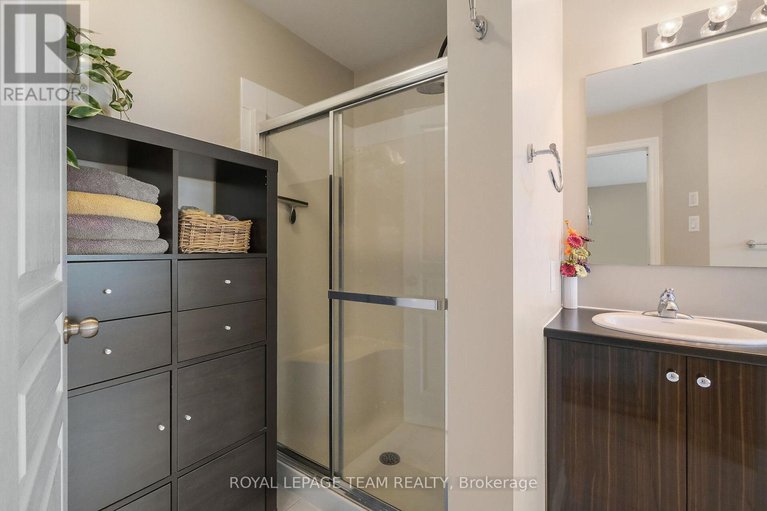 28643130/220-pembina-private/riverside-southgloucester-glen/ottawa/ontario/K4M0G7_36