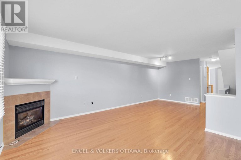 28504678/10-811-longfields-drive/longfields/ottawa/ontario/K2J5N2_17