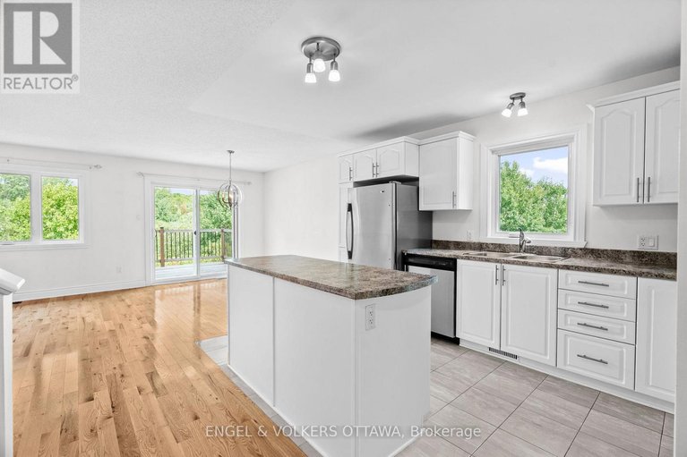 28882632/2269-marble-crescent/town-of-rockland/clarence-rockland/ontario/K4K0H1_5