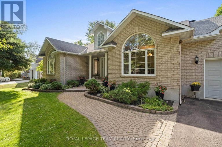 28816789/6825-sunset-boulevard/greely/ottawa/ontario/K4P1M6_5