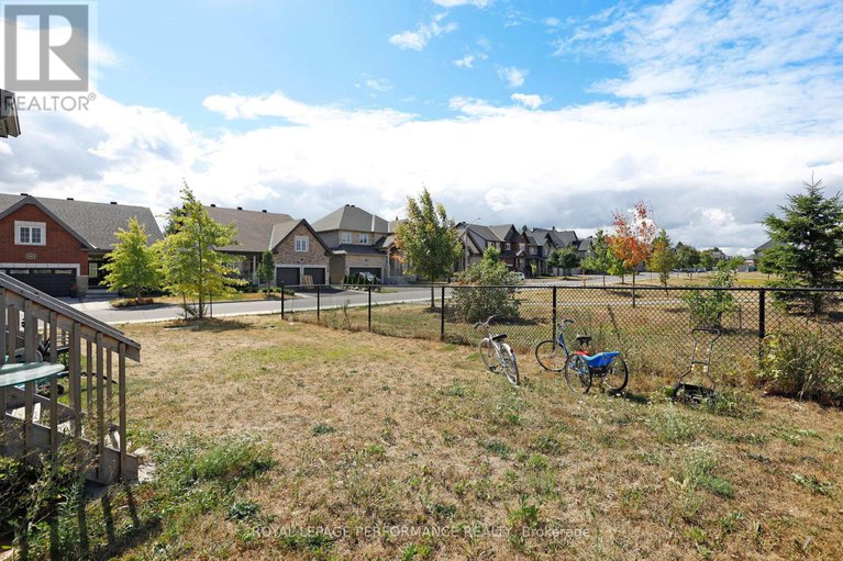 28788719/471-fernside-street/leitrim/ottawa/ontario/K1T0M1_28