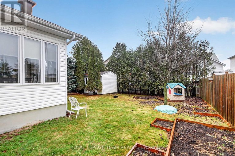 29614412/75-renoir-drive/embrun/russell/ontario/K0A1W0_42