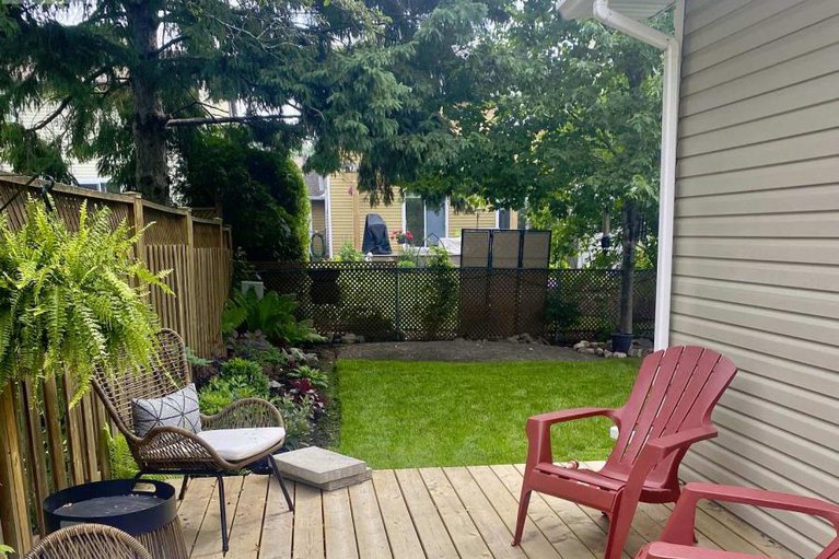 29349068/70-melanie-crescent/glencairnhazeldean/ottawa/ontario/K2L2J8_41