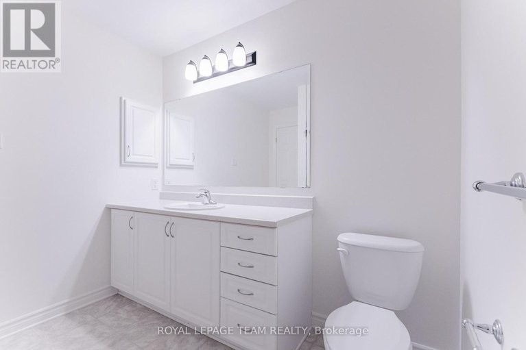 29440010/637-clearbrook-drive/strandherd/ottawa/ontario/K2J5S1_23