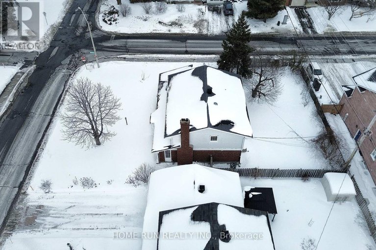 29376283/79-beaver-ridge/city-viewskylinefisher-heightsparkwood-hills/ottawa/ontario/K2E6E2_5