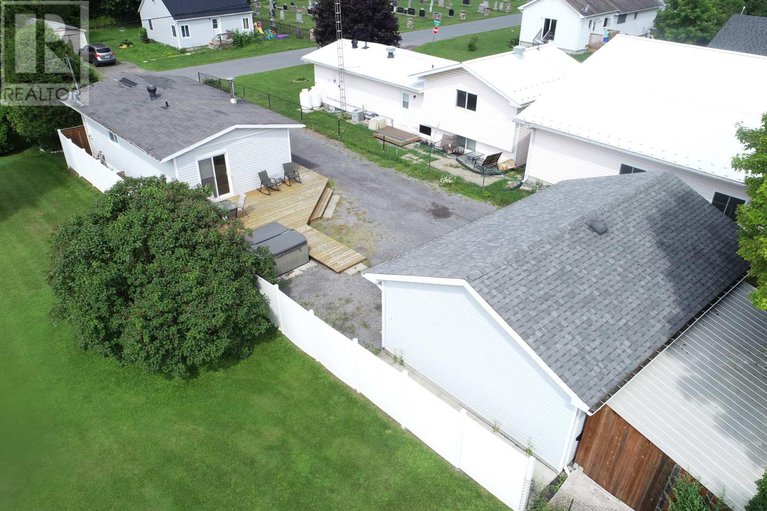 28585218/25-church-street/moose-creek/north-stormont/ontario/K0C1W0_5