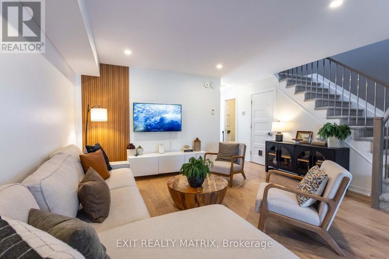 28731174/275-belfort-street-s/embrun/russell/ontario/K0A1W0_2