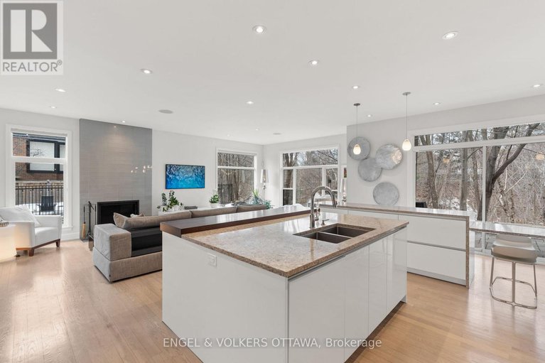 28371373/15-camwood-crescent/arlington-woods/ottawa/ontario/K2H7X1_12