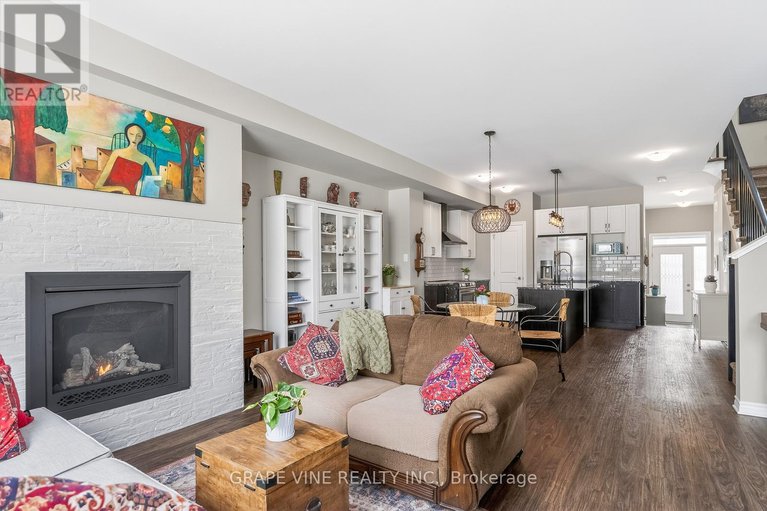 29276548/650-fisher-street/north-grenville-twp-kemptville-south/north-grenville/ontario/K0G1J0_16