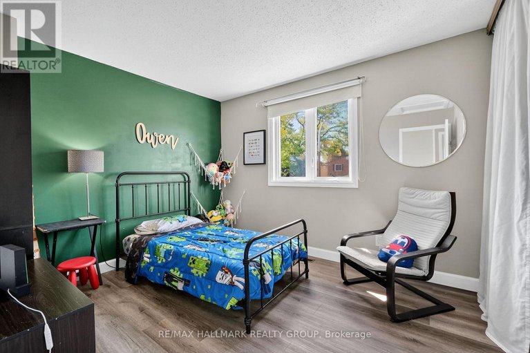 28929560/1821-brousseau-crescent/chateauneuf/ottawa/ontario/K1C2Y5_25
