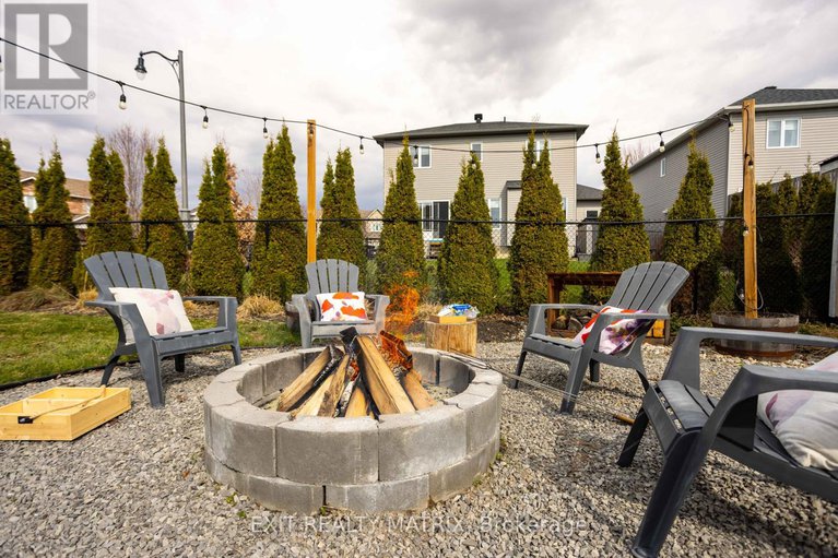 28492201/228-olde-towne-avenue/village-of-russell/russell/ontario/K4R0B3_44