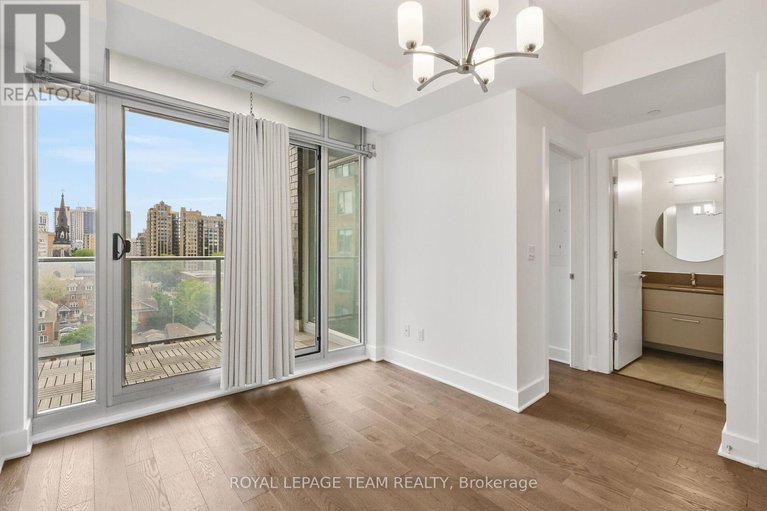 29401290/909-255-bay-street-e/ottawa-centre/ottawa/ontario/K1R0C5_18