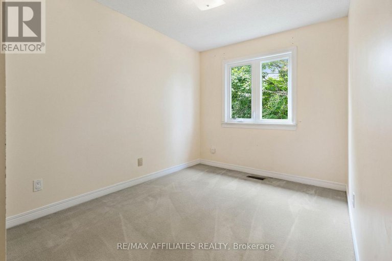 28813430/35-locheland-crescent/barrhaven-east/ottawa/ontario/K2G6H2_11