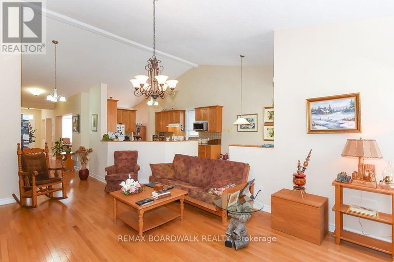 29665089/1861-mickelberry-crescent/notting-hillsummerside/ottawa/ontario/K4A0P2_17