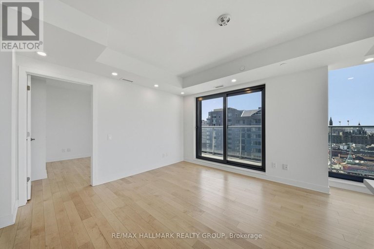 29589402/2202-180-george-street/lower-townbyward-market/ottawa/ontario/K1N0G8_15