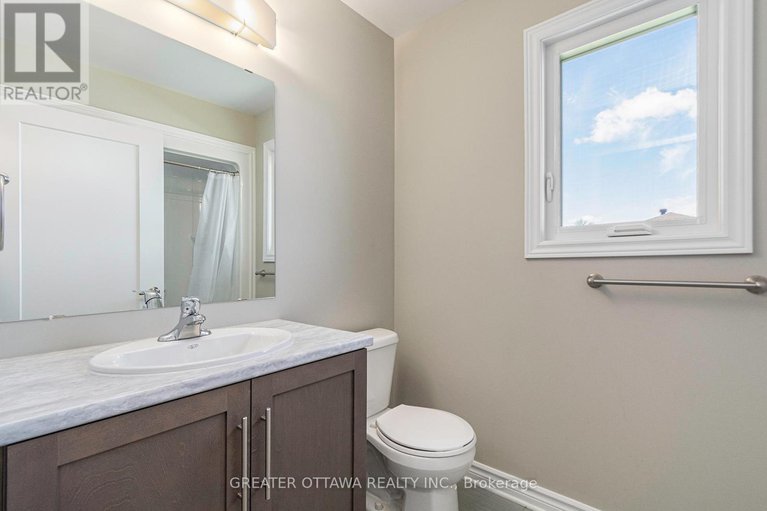 28597468/18-morgan-clouthier-way/arnprior/arnprior/ontario/K7S0K1_16
