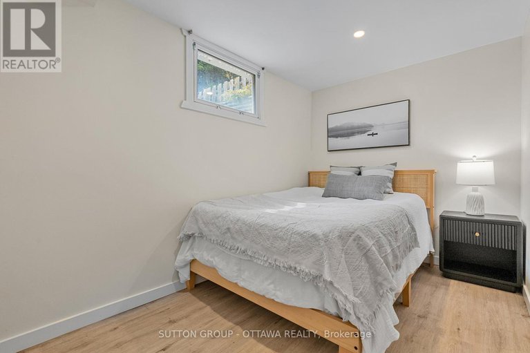 28585442/6651-tooney-drive/orleanssunridge/ottawa/ontario/K1C6P7_36