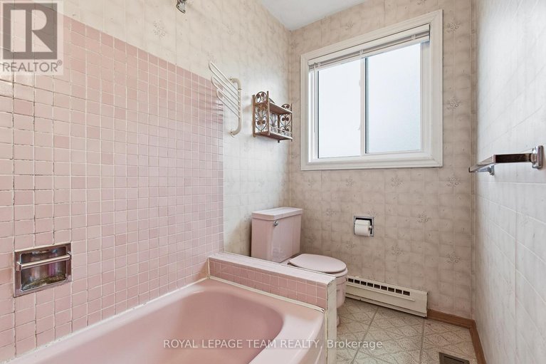 29612098/57-sullivan-avenue/meadowlandscrestview/ottawa/ontario/K2G1V1_14