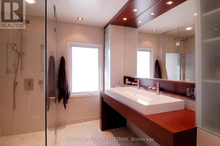 29609709/93-gilchrist-avenue/ottawa-west/ottawa/ontario/K1Y0M9_30