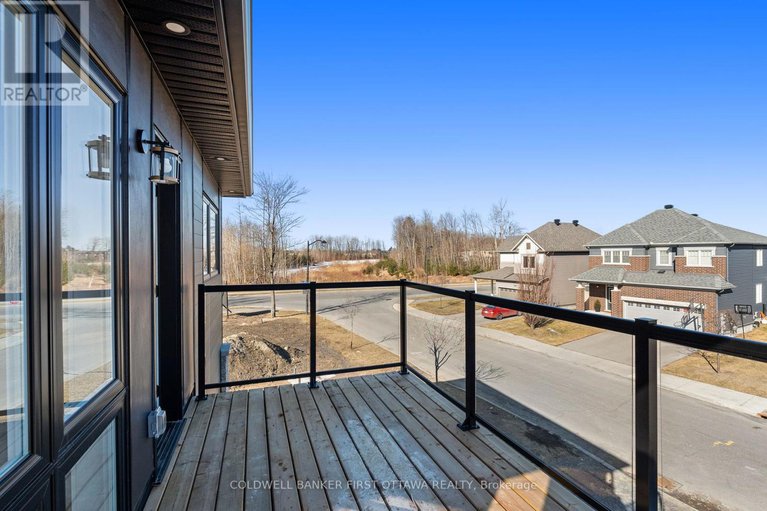 28450244/279-enclave-walk/mer-bleuebradley-estatesanderson-park/ottawa/ontario/K1W0J5_27