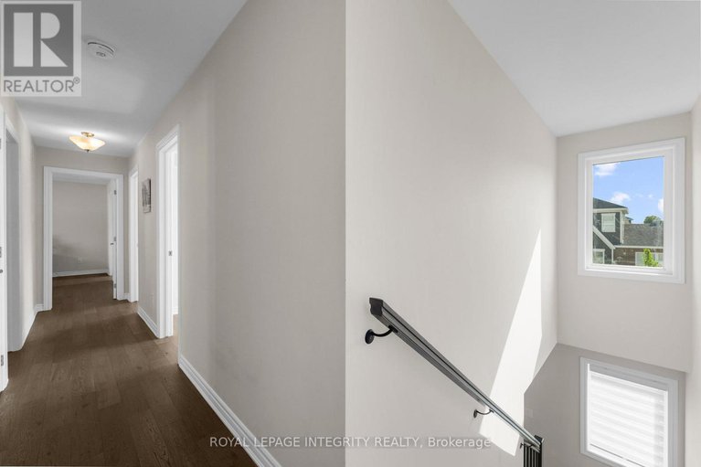 28643913/724-vennecy-terrace/orleans-village/ottawa/ontario/K1W0N3_16