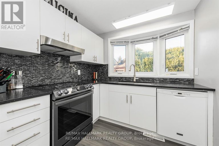 29396771/51-1803-lamoureux-drive/queenswood-heights-south/ottawa/ontario/K1E2H3_9