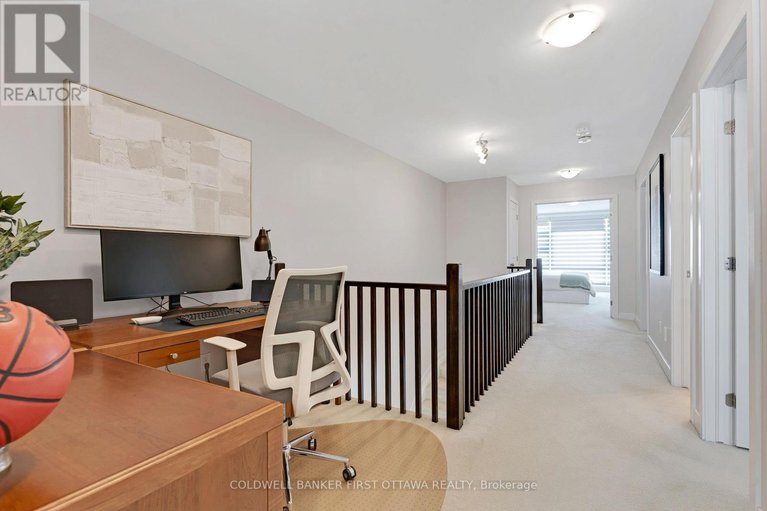 29465691/422-markdale-terrace/riverside-southgloucester-glen/ottawa/ontario/K4M0E2_21