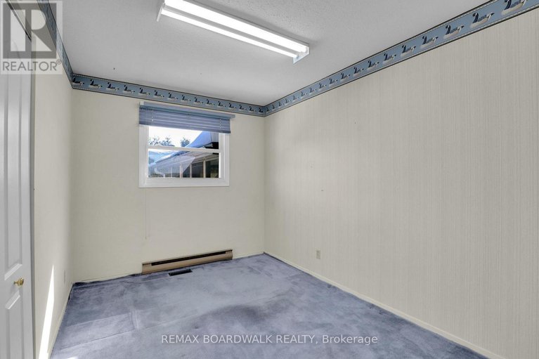 29432299/116-old-colony-road/glencairnhazeldean/ottawa/ontario/K2L1M2_29