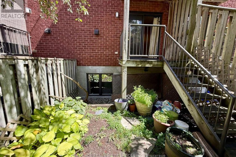 28977582/8-blue-moon-private/manor-park/ottawa/ontario/K1K4K6_10