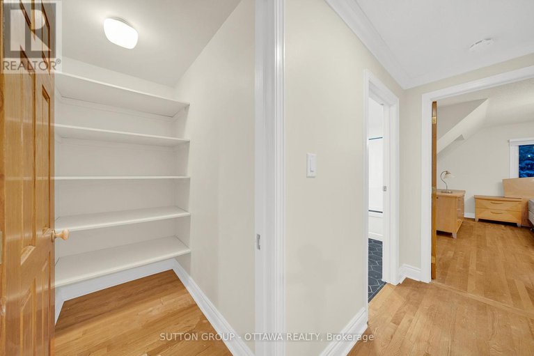 29185159/661-blair-road/rothwell-heights/ottawa/ontario/K1J7M4_33