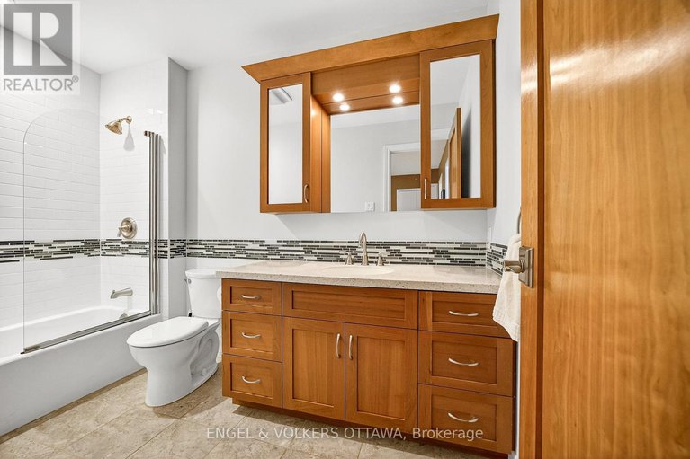 28865549/29-milne-crescent/beaverbrook/ottawa/ontario/K2K1H7_38