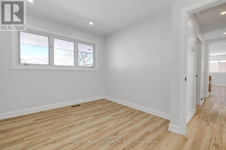 29032421/882-balsam-drive/chatelaine-village/ottawa/ontario/K1E1B5_16