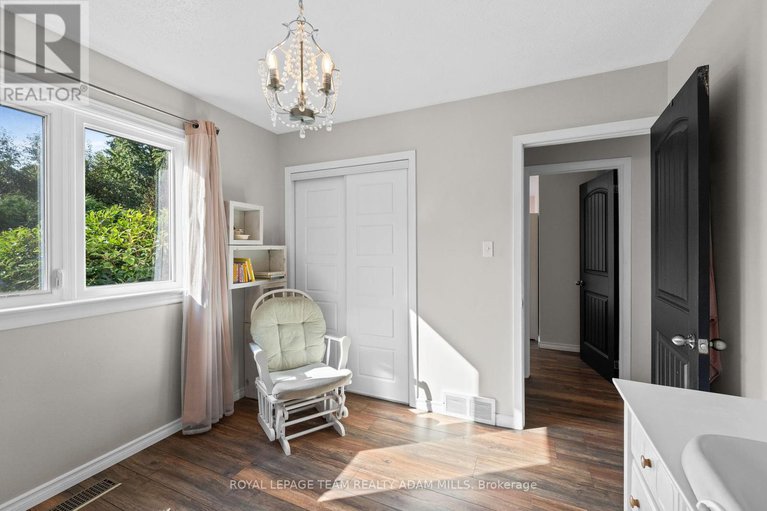 28834726/1095-boucher-crescent/manotick-south-to-roger-stevens/ottawa/ontario/K4M1B3_24