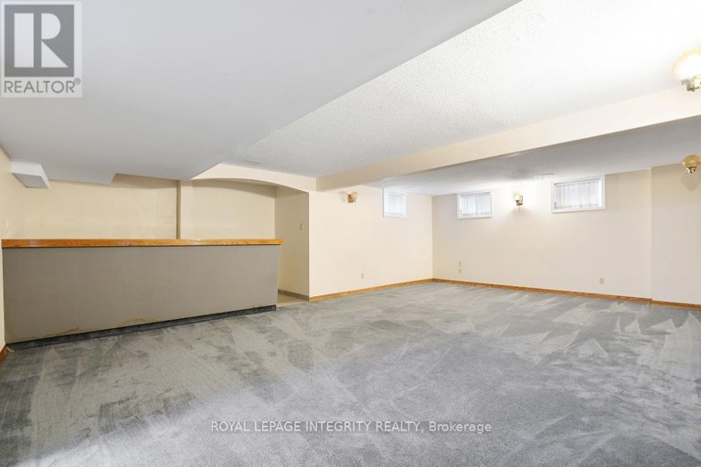 28932150/2291-courtice-avenue-e/alta-vista/ottawa/ontario/K1H7G7_33