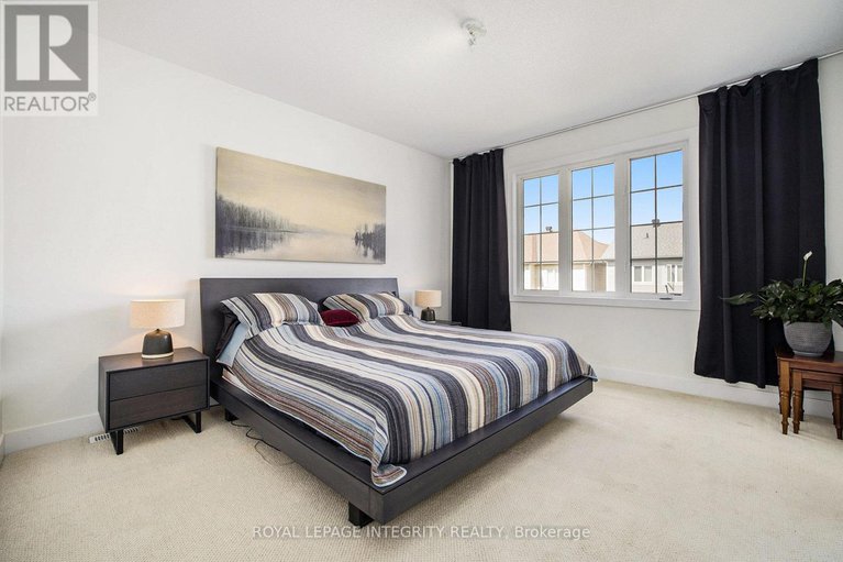 28777177/285-meadowbreeze-drive/emerald-meadowstrailwest/ottawa/ontario/K2M3A6_18
