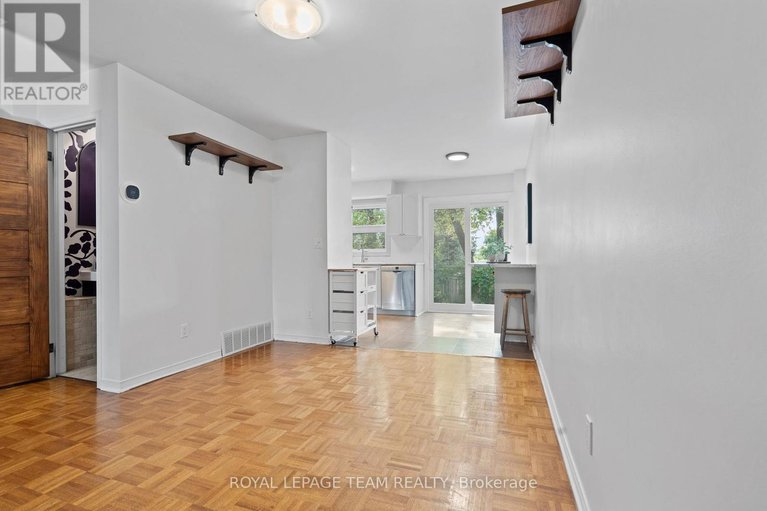28889224/230-currell-avenue/westborohampton-park/ottawa/ontario/K1Z7J3_6
