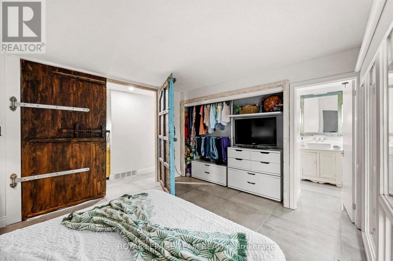 29622529/33-rutherford-crescent/beaverbrook/ottawa/ontario/K2K1N1_27