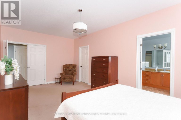 27942991/36-de-la-rive-drive/embrun/russell/ontario/K0A1W0_23
