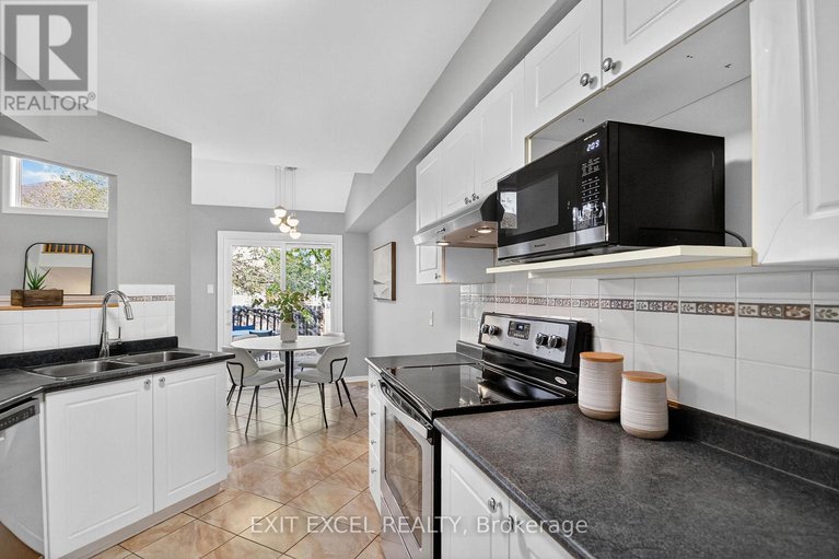 29049665/36-calaveras-avenue/longfields/ottawa/ontario/K2J4Z4_16