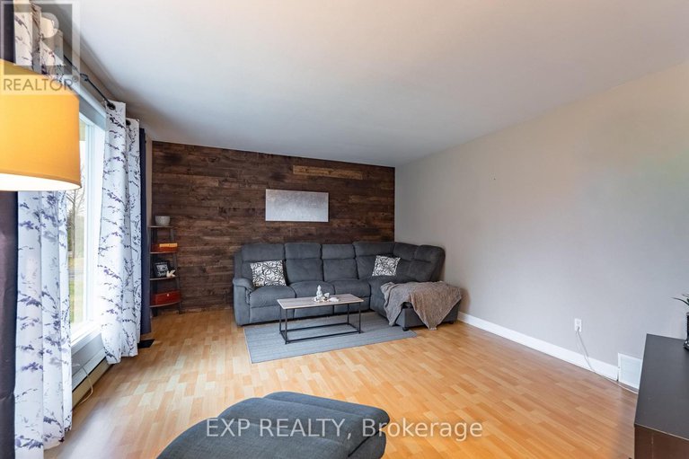 29159203/635-front-road-w/champlain-twp/champlain/ontario/K0B1K0_8