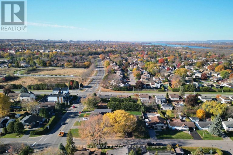 29053802/838-balsam-drive/chatelaine-village/ottawa/ontario/K1E1B7_44