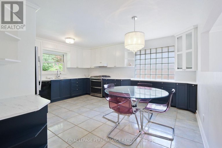 28506463/181-northwestern-avenue/ottawa-westtunneys-pasture/ottawa/ontario/K1Y0M1_13