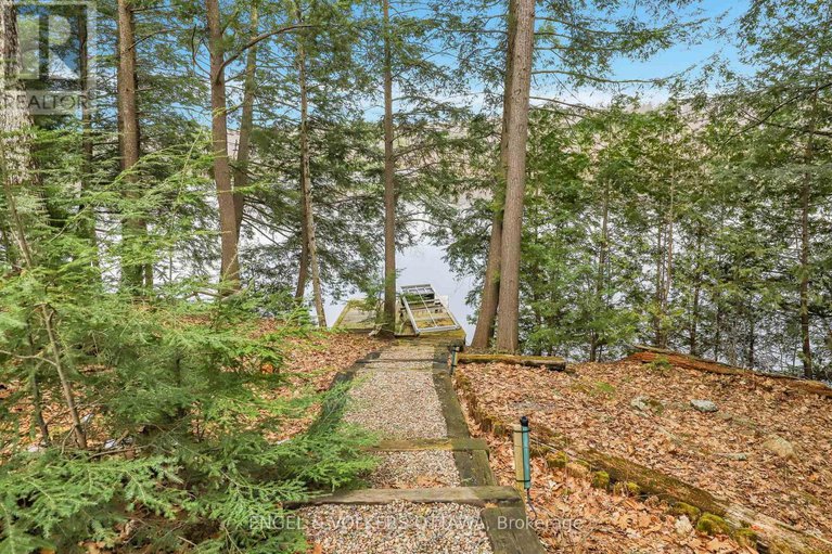 28202827/7-deerfield-drive/mcnabbraeside-twps/mcnabbraeside/ontario/K0A3L0_41