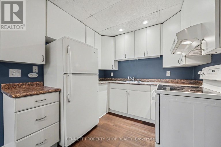 29395615/44-tybalt-crescent/westcliffe-estates/ottawa/ontario/K2H8J5_4