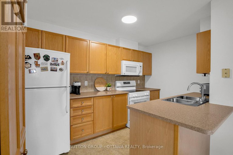 28285960/f-241-crestway-drive/barrhaven-east/ottawa/ontario/K2G0A9_13